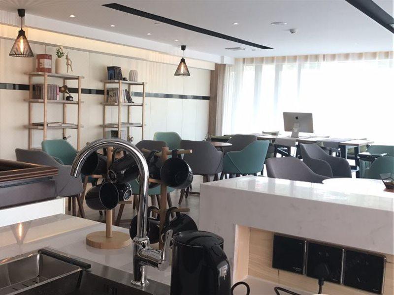 Jinjiang Metropolo Hotel Nanjing Jiangjun Dadao Hehai University Branch Dış mekan fotoğraf
