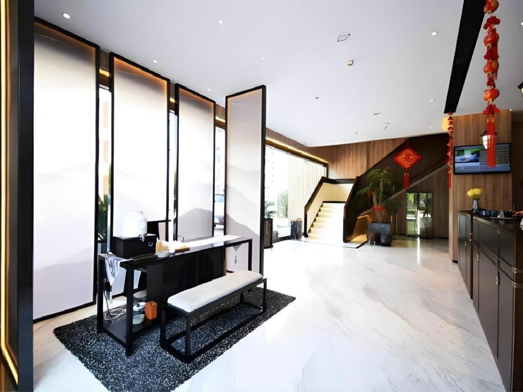 Jinjiang Metropolo Hotel Nanjing Jiangjun Dadao Hehai University Branch Dış mekan fotoğraf