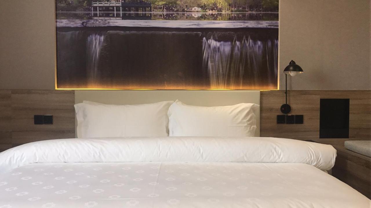 Jinjiang Metropolo Hotel Nanjing Jiangjun Dadao Hehai University Branch Dış mekan fotoğraf